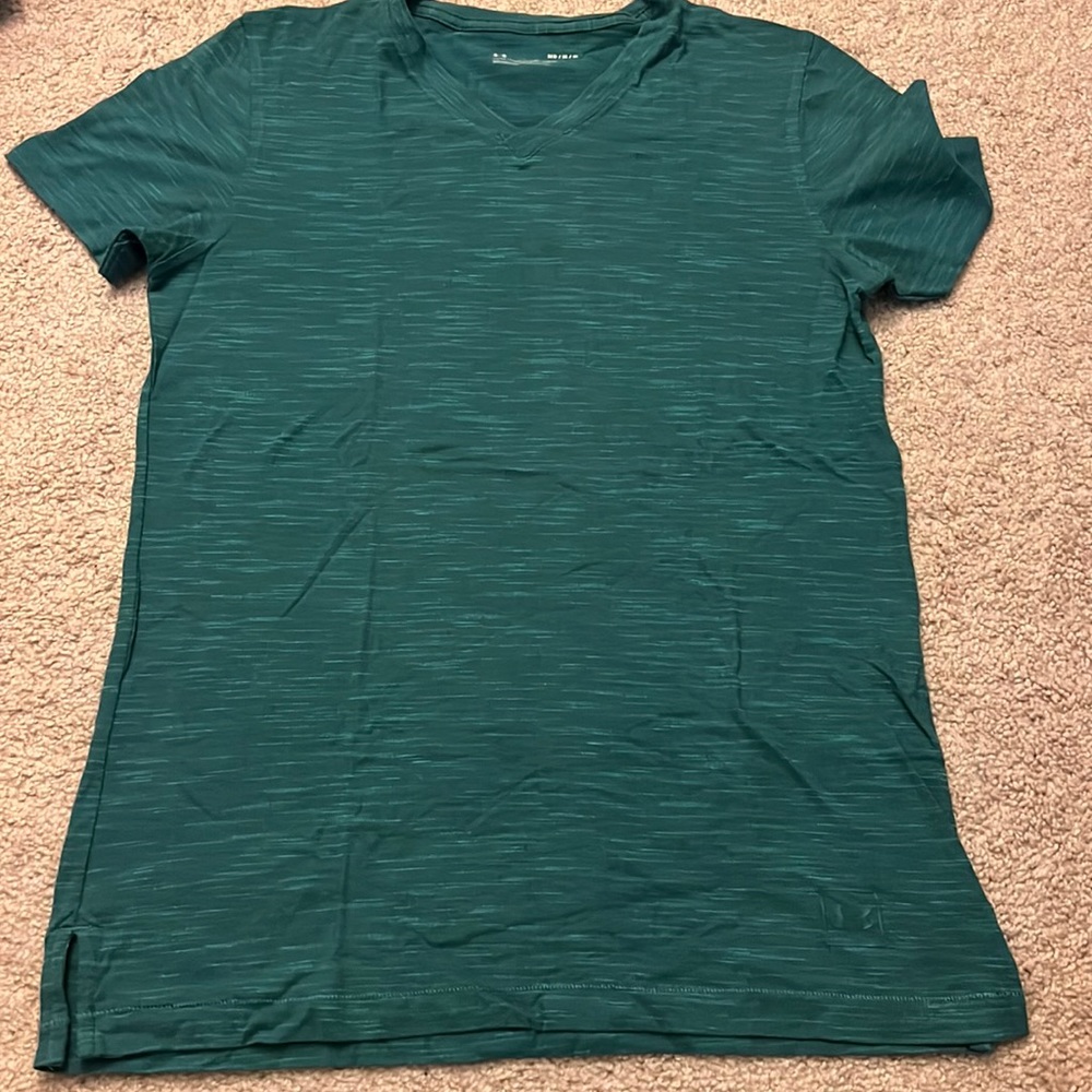 Tee shirt